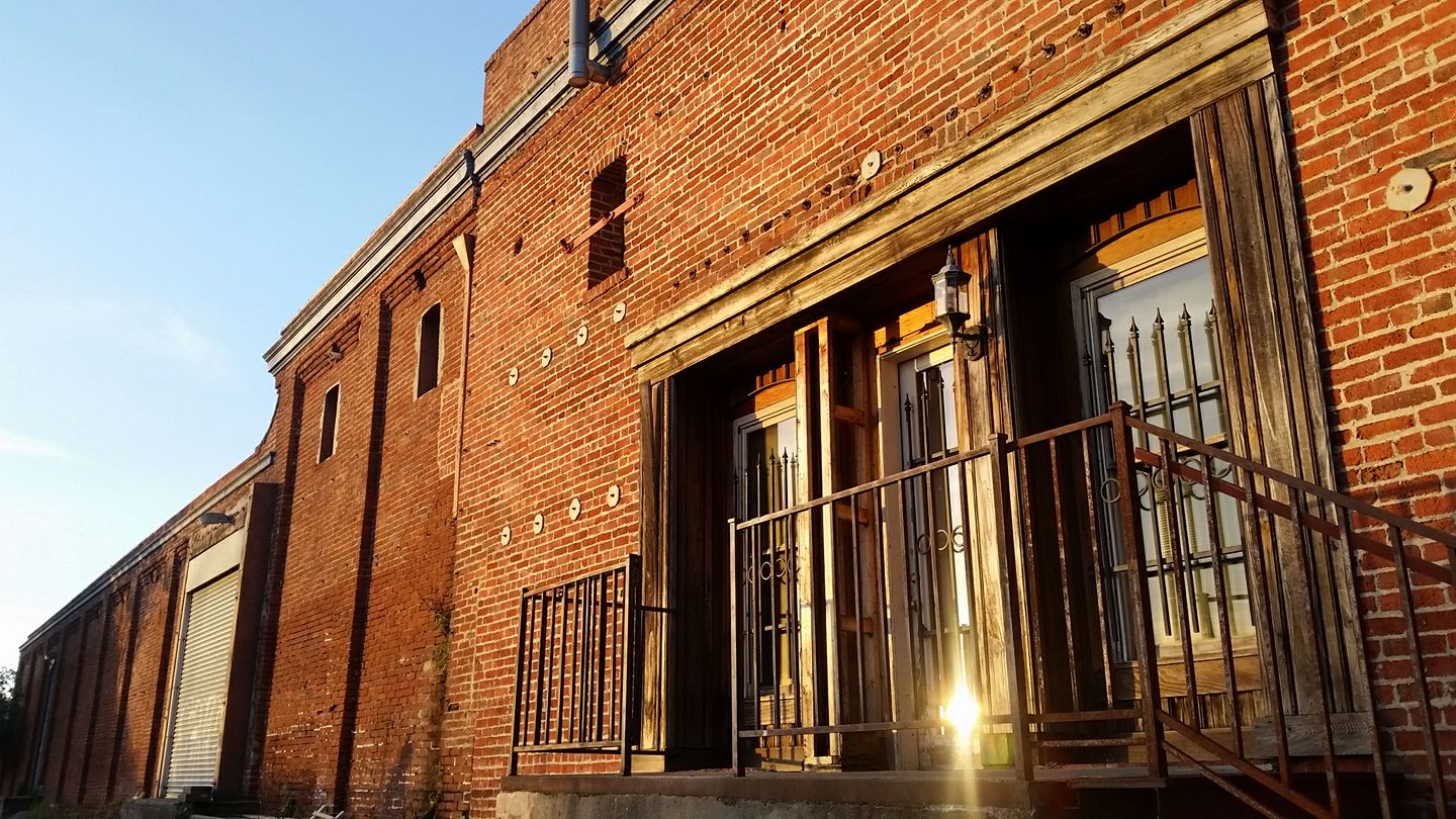 Arlene Francis Center Photo of Outside brick building